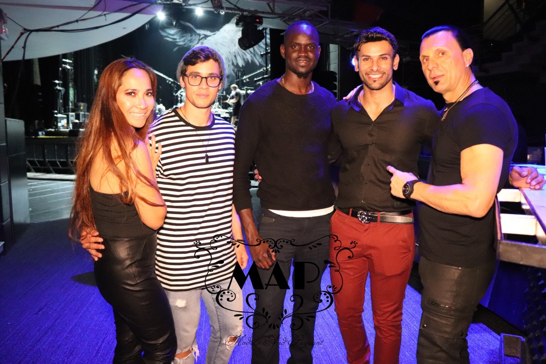 042A0091-F6D8-4E66-92C4-103378771F3E