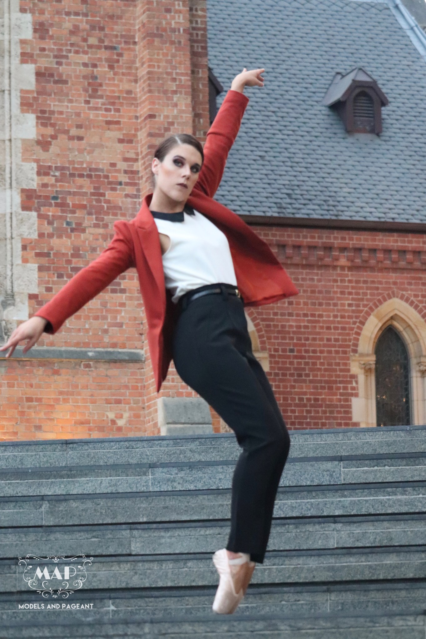 F0B38DD6-9CF7-4A67-9AAA-41CC90EE35F6